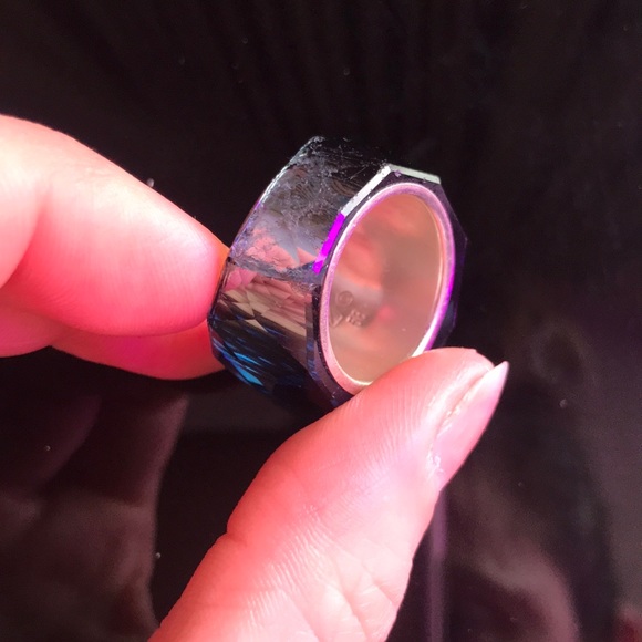 Swarovski Ring - Picture 8 of 8